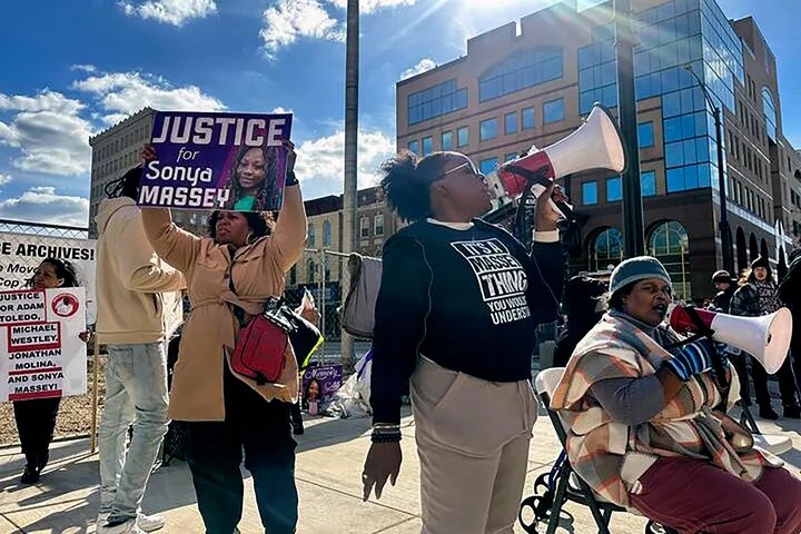 Image illustrating the Peoria County Courthouse where the Sonya Massey trial took place