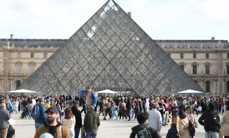 Two New Suspects Handed Preliminary Charges In Louvre Jewels Heist Case