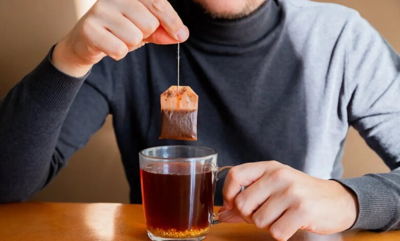 Hot tea or iced coffee? Study says your choice could affect mood and digestion