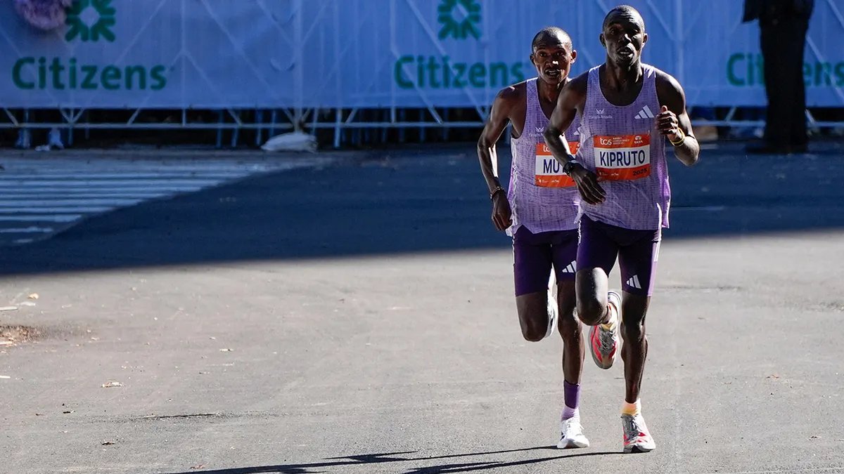 The intense final moments of the New York City Marathon men's race, resulting in a photo finish
