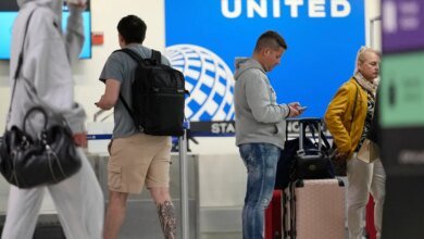 FAA Reducing Air Traffic By 10% Across 40 'High-Volume' Markets During Government Shutdown