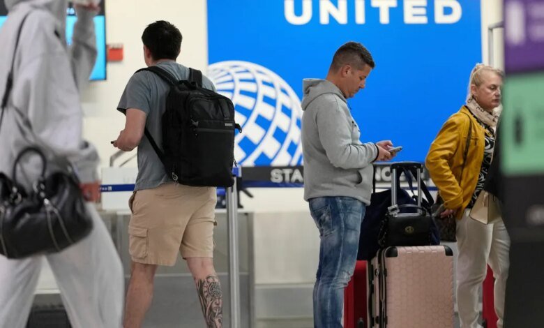 FAA Reducing Air Traffic By 10% Across 40 'High-Volume' Markets During Government Shutdown