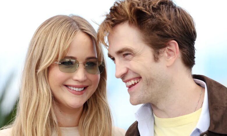 Jennifer Lawrence remembers paparazzi swarms, 'What did my mom say?'