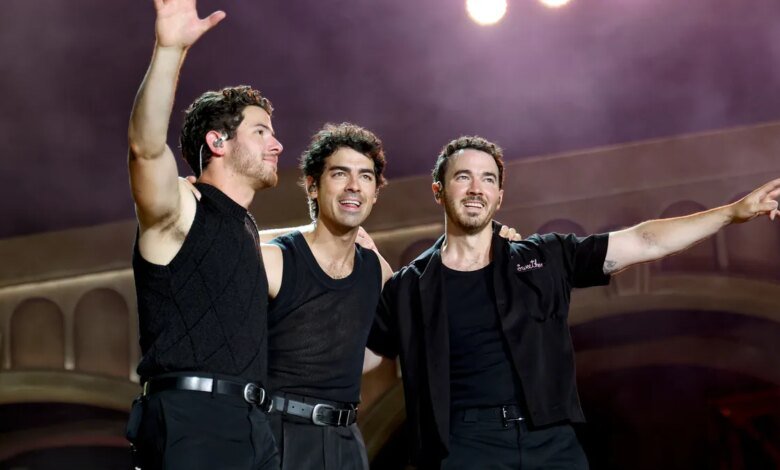 Jonas Brothers announce live New Year's Eve countdown show
