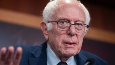 Bernie Sanders Blames These 'Pathetic' Insiders For Democrats' Disconnect With Voters
