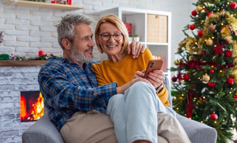 Americans sound off on 'best time' to put up Christmas tree, igniting debate