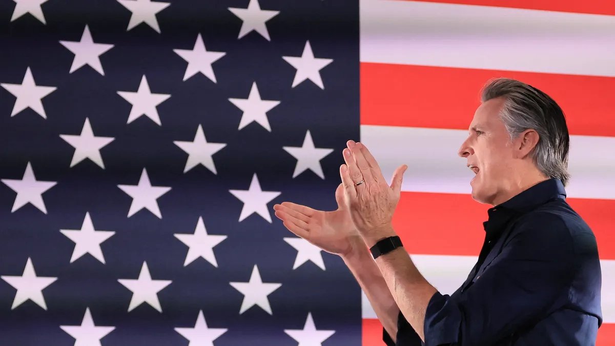 A map of the United States highlighting different congressional districts and state boundaries.