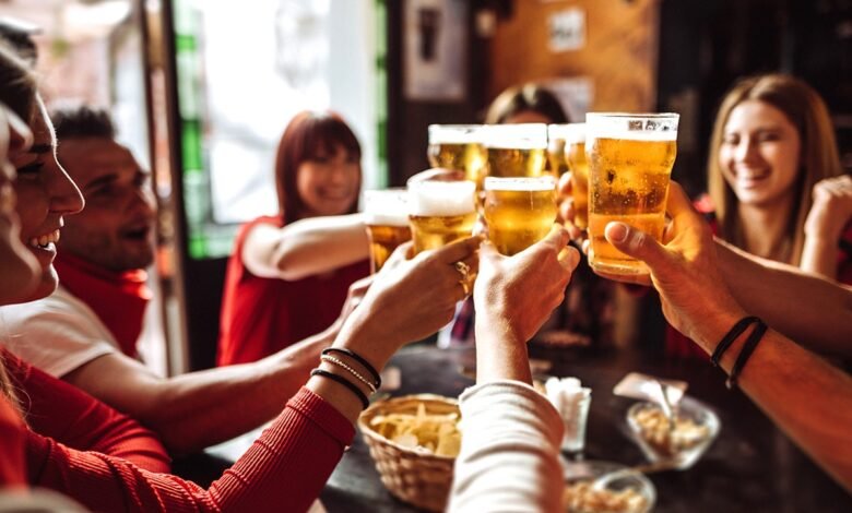 Alcohol sales spike on Thanksgiving Eve as experts warn of rampant 'drinksgiving' trend