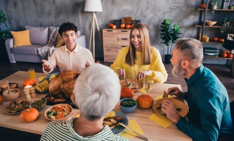 When's the best time to eat Thanksgiving dinner? Experts share their verdict