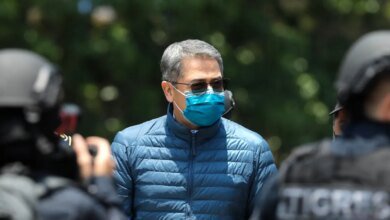 Donald Trump pardoning former Honduran leader Juan Orlando Hernández