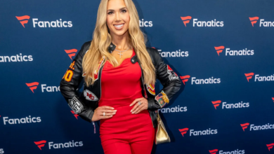 There is no rivalry between Gracie Hunt and the Cavinder twins: good wishes during the Chiefs vs the Cowboys Thanksgiving game