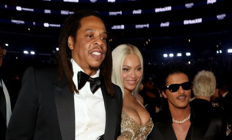 Beyonce stuns at Kris Jenner's 70th birthday bash with mom, Jay-Z