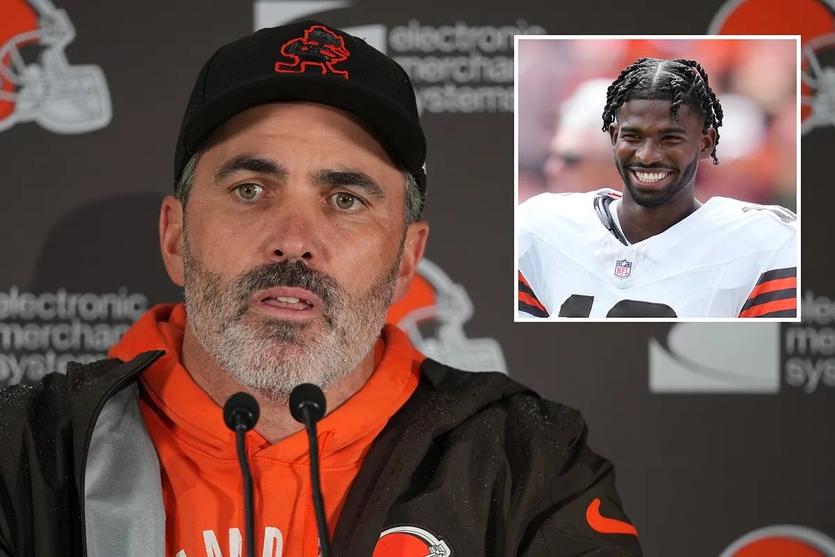 Kevin Stefanski and Andrew Berry discussing strategy during a Browns practice