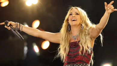 Carrie Underwood's stunning Sunday Night Football look goes viral
