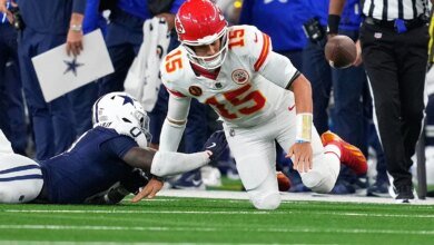 Cowboys-Chiefs sideline reporter goes viral after bizarre staged fall caught on camera