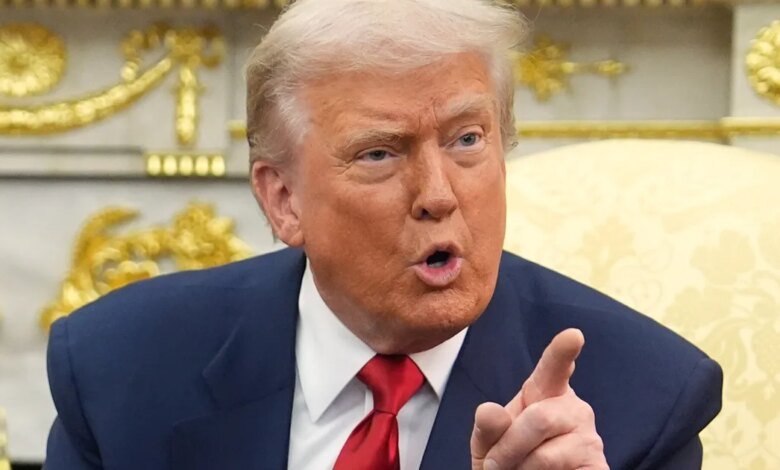 'Despicable': Critics Rip Trump Over 'Beyond Sickening' Oval Office Moment