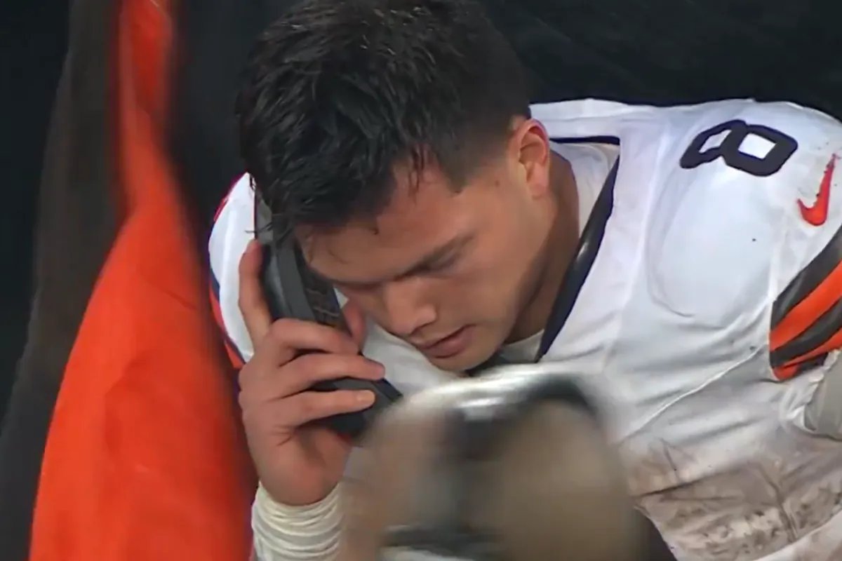 Dillon Gabriel on the sidelines during a game