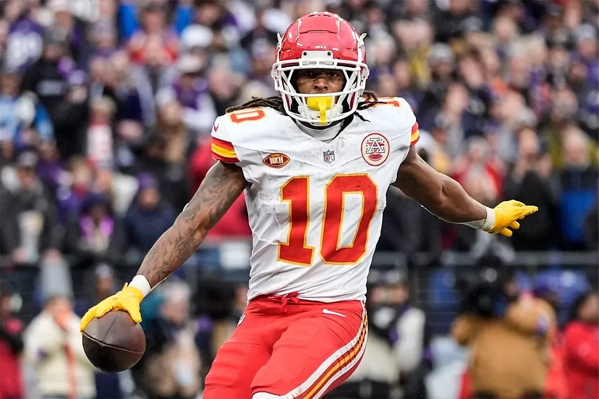 Isiah Pacheco participating in Chiefs practice after recovering from a knee injury.