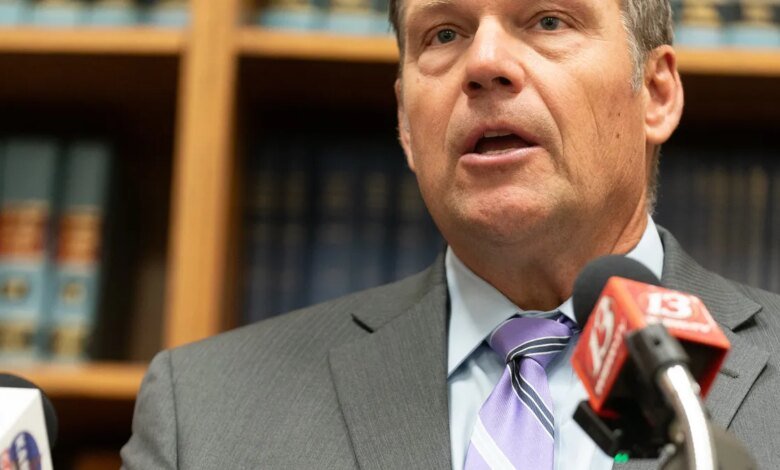 Kansas AG charges reelected mayor with voting as non-US citizen