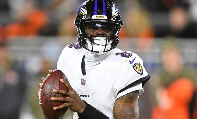 Lamar Jackson calls out Marlon Humphrey during mid-flight livestream