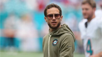 Mike McDaniel confirms he has not lost the Dolphins locker room and ends rumors of his dismissal