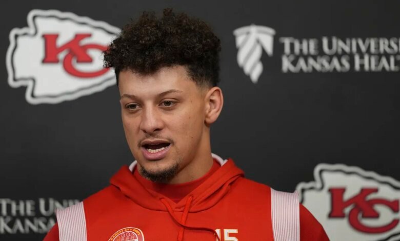 Patrick Mahomes issues stern warning to teammates after loss to Bills