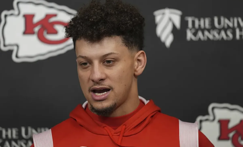 Patrick Mahomes puts the NFL aside and gives his opinion on who should win the Heisman Trophy