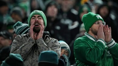 Philadelphia fans hit the boiling point and boo the Eagles in game vs Bears