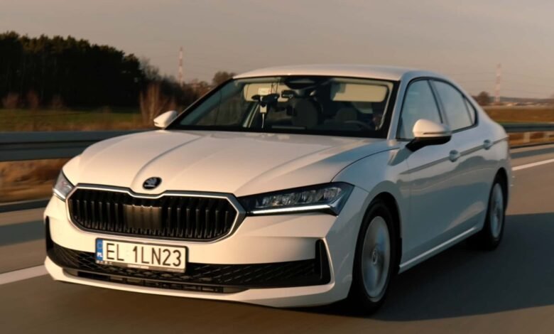 Record-Breaking Skoda Does 1,759 Miles on a Single Tank