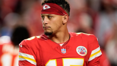 Referees strike again, favoring Patrick Mahomes and the Chiefs against the Bills