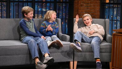 Seth Meyers interviews kids for adorable holiday 'Late Night' episode