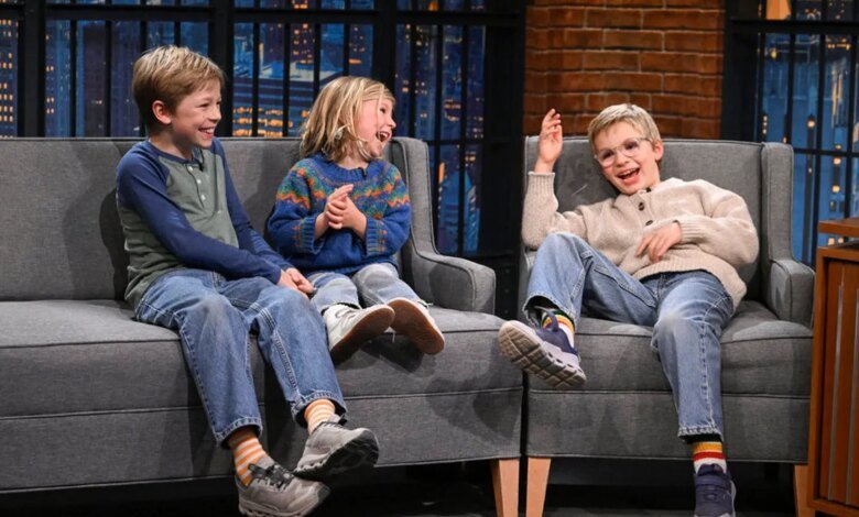 Seth Meyers interviews kids for adorable holiday 'Late Night' episode