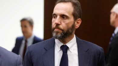 Shutdown bill allows senators to sue over subpoenaed phone records