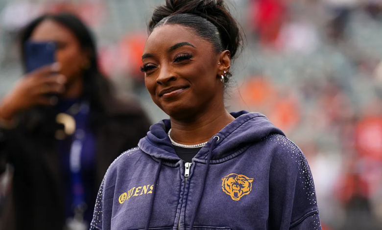 Simone Biles proves she's now a full-time WAG and celebrates Jonathan Owens' latest victory