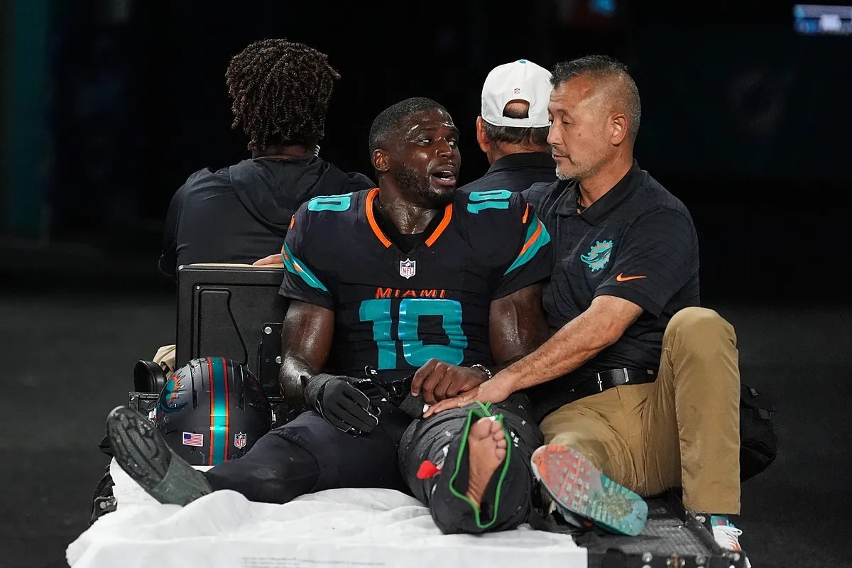 Tyreek Hill in his Miami Dolphins uniform.