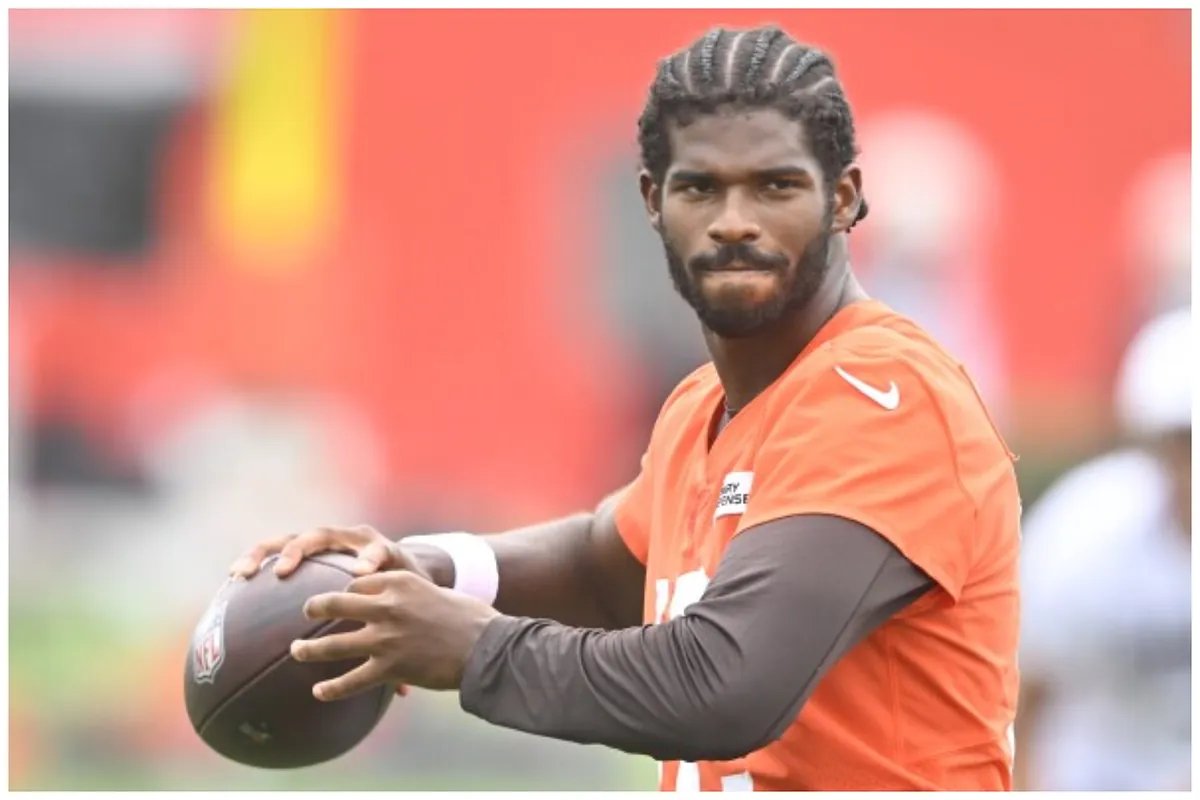 Shedeur Sanders on the field