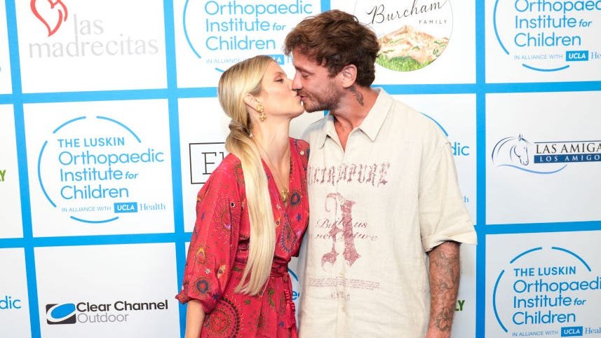 AnnaLynne McCord and Danny Cipriani wedding guest seating and floral decorations