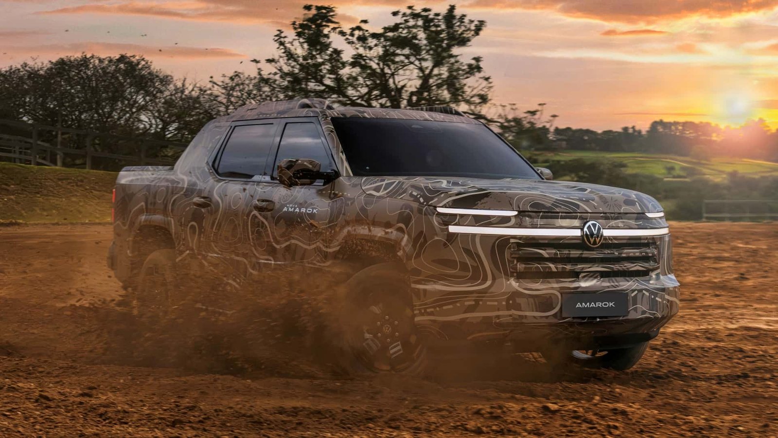 VW Amarok 800 TSI plug-in hybrid powertrain badge and performance specs 464 hp 590 lb-ft VW Amarok 800 TSI plug-in hybrid powertrain badge and performance specs 464 hp 590 lb-ft